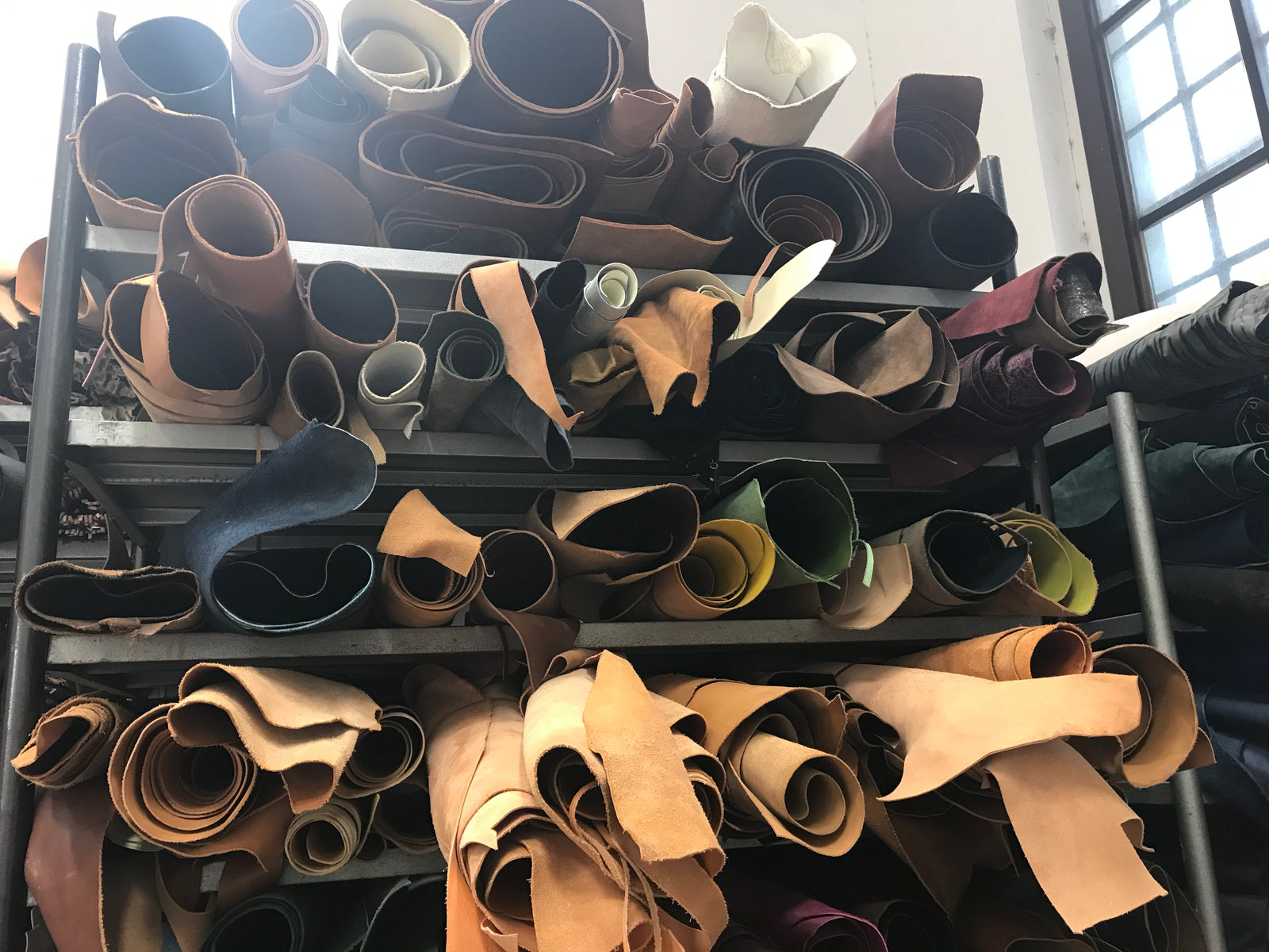 Magazzino pelle Infinity, Leather warehouse at Infinity