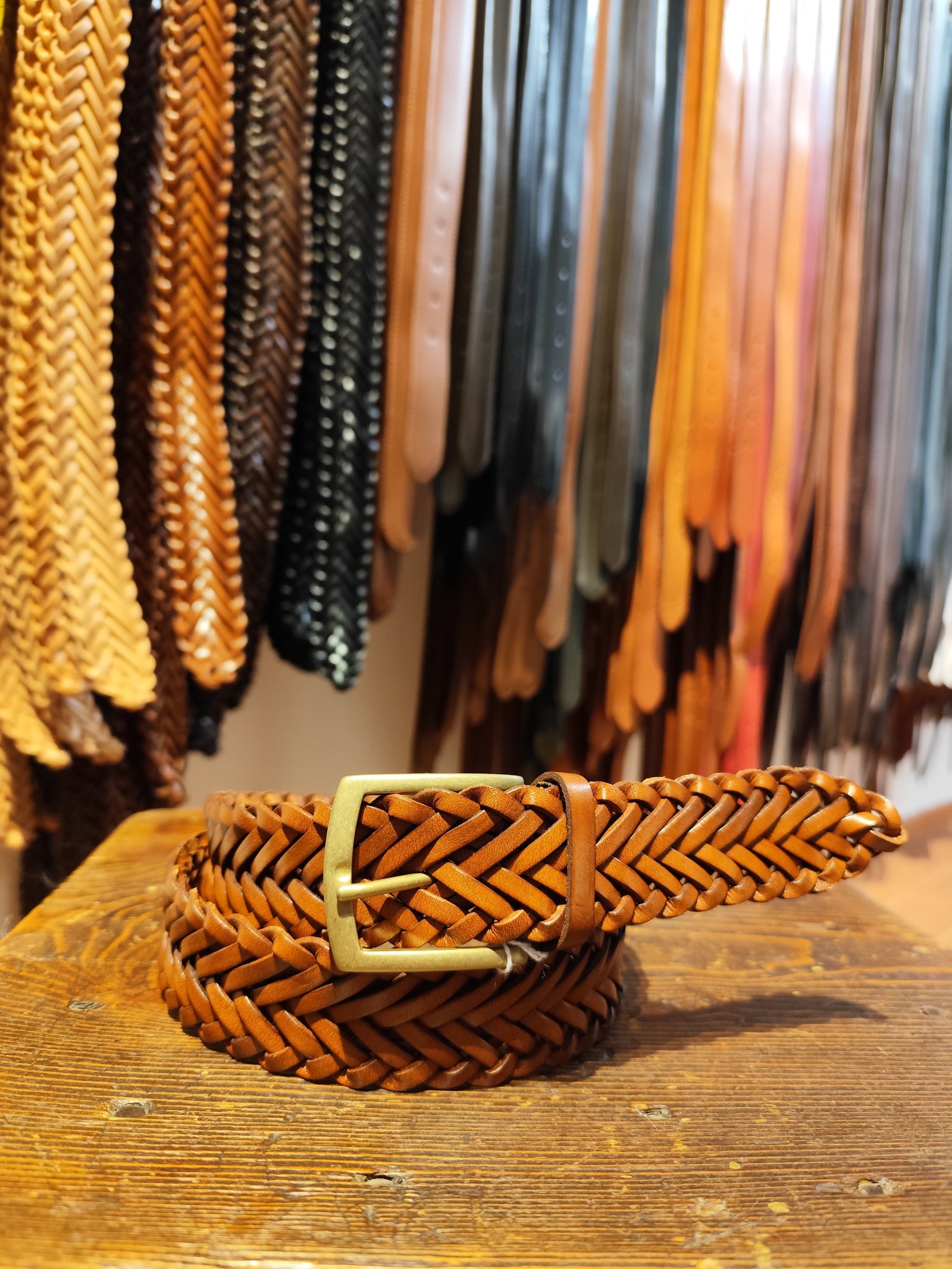 Crafted by skilled hands, braided leather belts embody true artisanal excellence