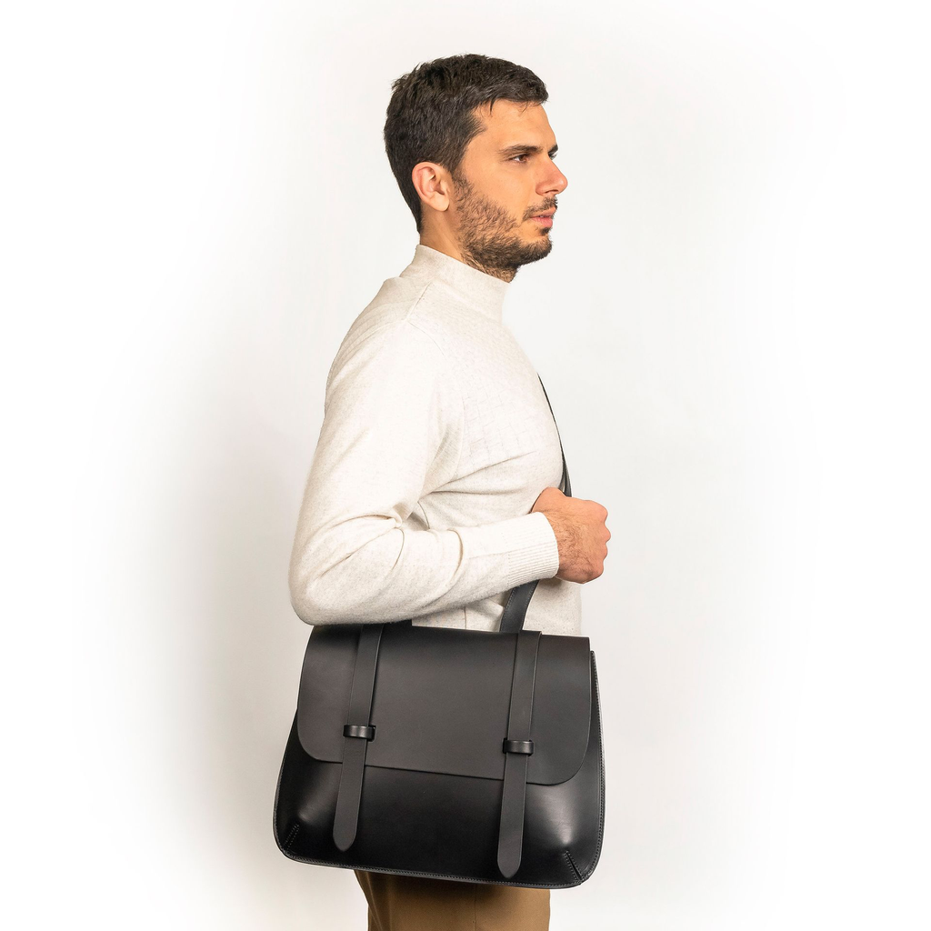 CARTELLA - BLACK - INDOSSATA.webp