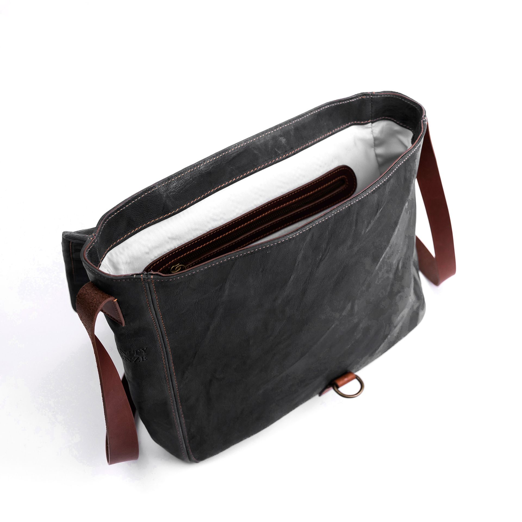 MOSCHETTONE CACCIA - NERO - APERTA.webp
