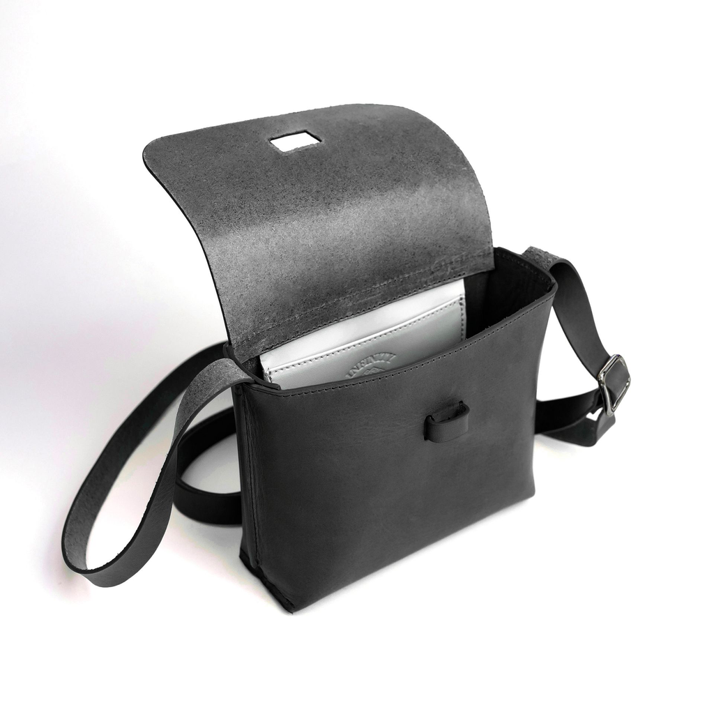 CUOIO GAVETTA - NERO - APERTA.webp